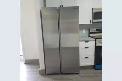 803 NE 8th St, Hallandale Beach, FL 33009 - Photo 21