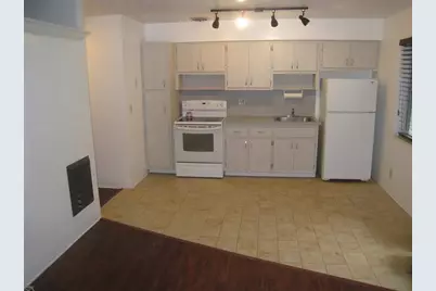 803 NE 8th St, Hallandale Beach, FL 33009 - Photo 27