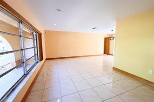 8800 NW 3 St, Pembroke Pines, FL 33024 - Photo 7