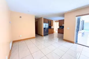 8800 NW 3 St, Pembroke Pines, FL 33024 - Photo 13