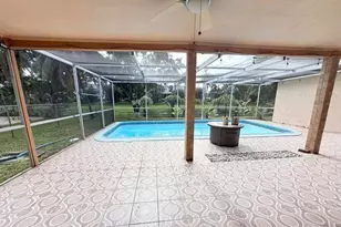 8800 NW 3 St, Pembroke Pines, FL 33024 - Photo 25