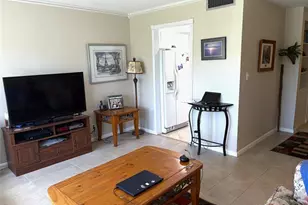 620 Tennis Club Dr, Fort Lauderdale, FL 33311 - Photo 9