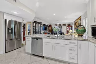 250 NE 20th St, Boca Raton, FL 33431 - Photo 9