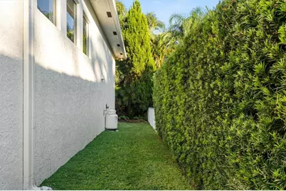 127  Swan Ave, Plantation, FL 33324 - Photo 37