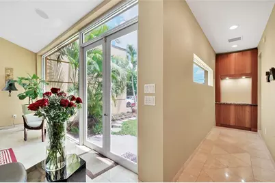 2631  Okeechobee Ln, Fort Lauderdale, FL 33312 - Photo 3