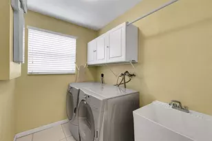 1020 Lavender Cir, Weston, FL 33327 - Photo 59