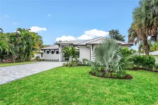 513 SW South Carolina Dr, Stuart, FL 34994 - Photo 3