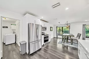 10962 57th Pl S, Lake Worth, FL 33449 - Photo 9