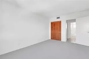 2555 NE 11th St, Fort Lauderdale, FL 33304 - Photo 9