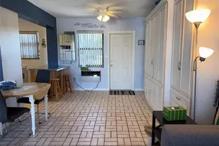 321 Wilson St, Hollywood, FL 33019 - Photo 3