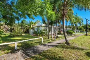 302 SW 15th St, Dania Beach, FL 33004 - Photo 43