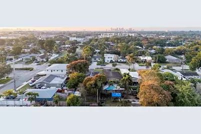 770 NE 34th Court, Oakland Park, FL 33334 - Photo 27