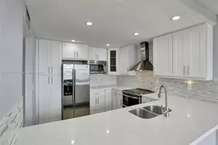 11930 N Bayshore Dr, North Miami, FL 33181 - Photo 25