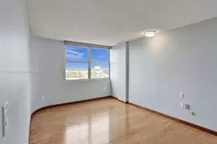 11930 N Bayshore Dr, North Miami, FL 33181 - Photo 11