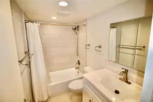 1810 N Lauderdale Ave, North Lauderdale, FL 33068 - Photo 9