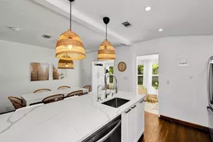 1636 NE 4th Ct, Fort Lauderdale, FL 33301 - Photo 5