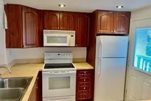 320 NE 12th Ave, Hallandale Beach, FL 33009 - Photo 13