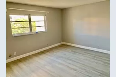 320 NE 12th Ave, Unit #503, Hallandale Beach, FL 33009 - Photo 11
