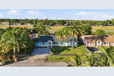 561 NE 38th St, Deerfield Beach, FL 33064 - Photo 5