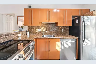 1424  Holly Heights Dr, Unit #1, Fort Lauderdale, FL 33304 - Photo 9