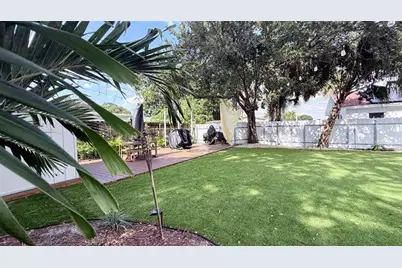 433 NW 15th Way, Fort Lauderdale, FL 33311 - Photo 43