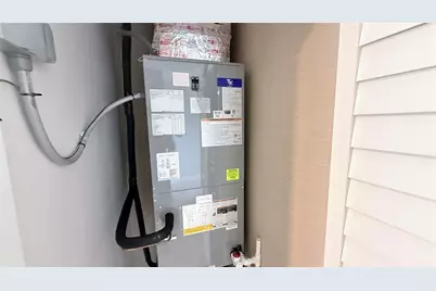 433 NW 15th Way, Fort Lauderdale, FL 33311 - Photo 25