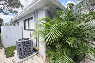 433 NW 15th Way, Fort Lauderdale, FL 33311 - Photo 5