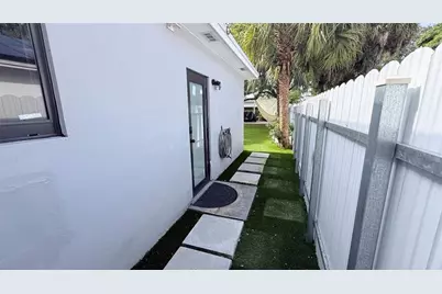 433 NW 15th Way, Fort Lauderdale, FL 33311 - Photo 39