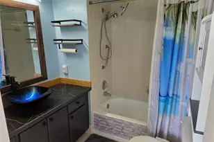 3001 W Rolling Hills Cir, Davie, FL 33328 - Photo 15