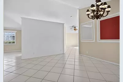 4064  Crescent Creek Dr, Coconut Creek, FL 33073 - Photo 11