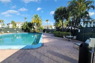 9273 SW 8th St, Boca Raton, FL 33428 - Photo 15