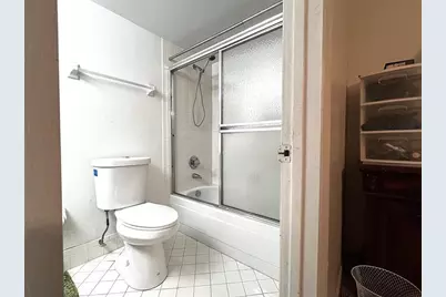 8305 NW 61st St, Unit #209, Tamarac, FL 33321 - Photo 11