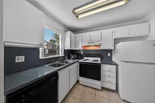 809 W Oakland Park Blvd, Oakland Park, FL 33311 - Photo 11