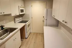 2190 NE 68th St, Fort Lauderdale, FL 33308 - Photo 5