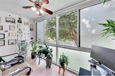 9281  Sunrise Lakes Blvd, Unit #212, Sunrise, FL 33322 - Photo 15