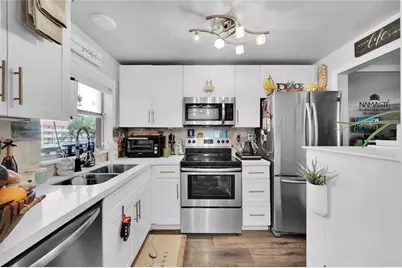 9281  Sunrise Lakes Blvd, Unit #212, Sunrise, FL 33322 - Photo 5