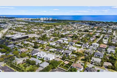 1001 NE 2nd Ter, Boca Raton, FL 33432 - Photo 3