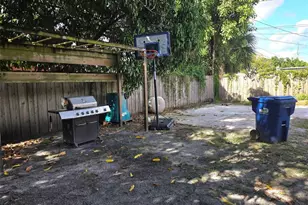 18422 NW 42nd Ct, Miami Gardens, FL 33055 - Photo 27