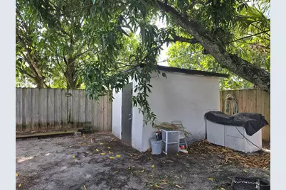 18422 NW 42nd Ct, Miami Gardens, FL 33055 - Photo 25