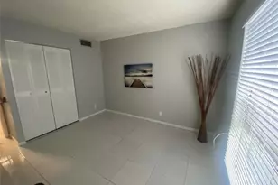 21 Jacaranda Dr, Plantation, FL 33324 - Photo 9