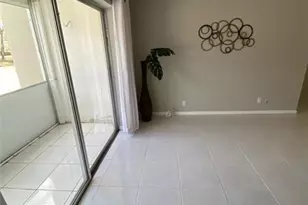 21 Jacaranda Dr, Plantation, FL 33324 - Photo 3