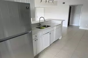 9625 NW 1st Ct, Pembroke Pines, FL 33024 - Photo 11