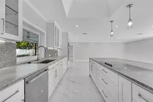 1190 Dolphin Rd, Singer Island, FL 33404 - Photo 15