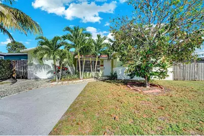 6481  Kimberly Blvd, North Lauderdale, FL 33068 - Photo 3