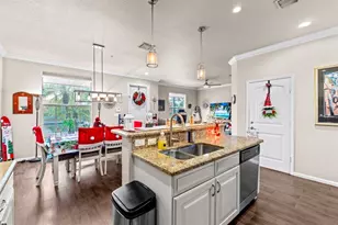 195 SW 7th St, Pompano Beach, FL 33060 - Photo 11