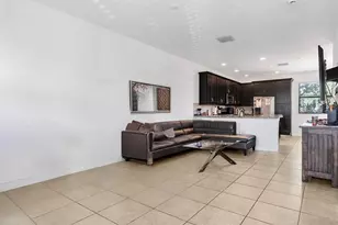 11303 SW 15th St, Pembroke Pines, FL 33025 - Photo 9