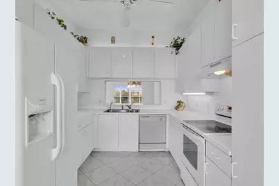 10133 NW 24th Pl, Unit #407, Sunrise, FL 33322 - Photo 9