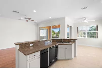 8098 NW 128th Ln, Parkland, FL 33076 - Photo 5