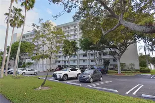 2238 N Cypress Bend Dr, Pompano Beach, FL 33069 - Photo 39