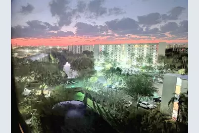 2238 N Cypress Bend Dr, Unit #902, Pompano Beach, FL 33069 - Photo 3